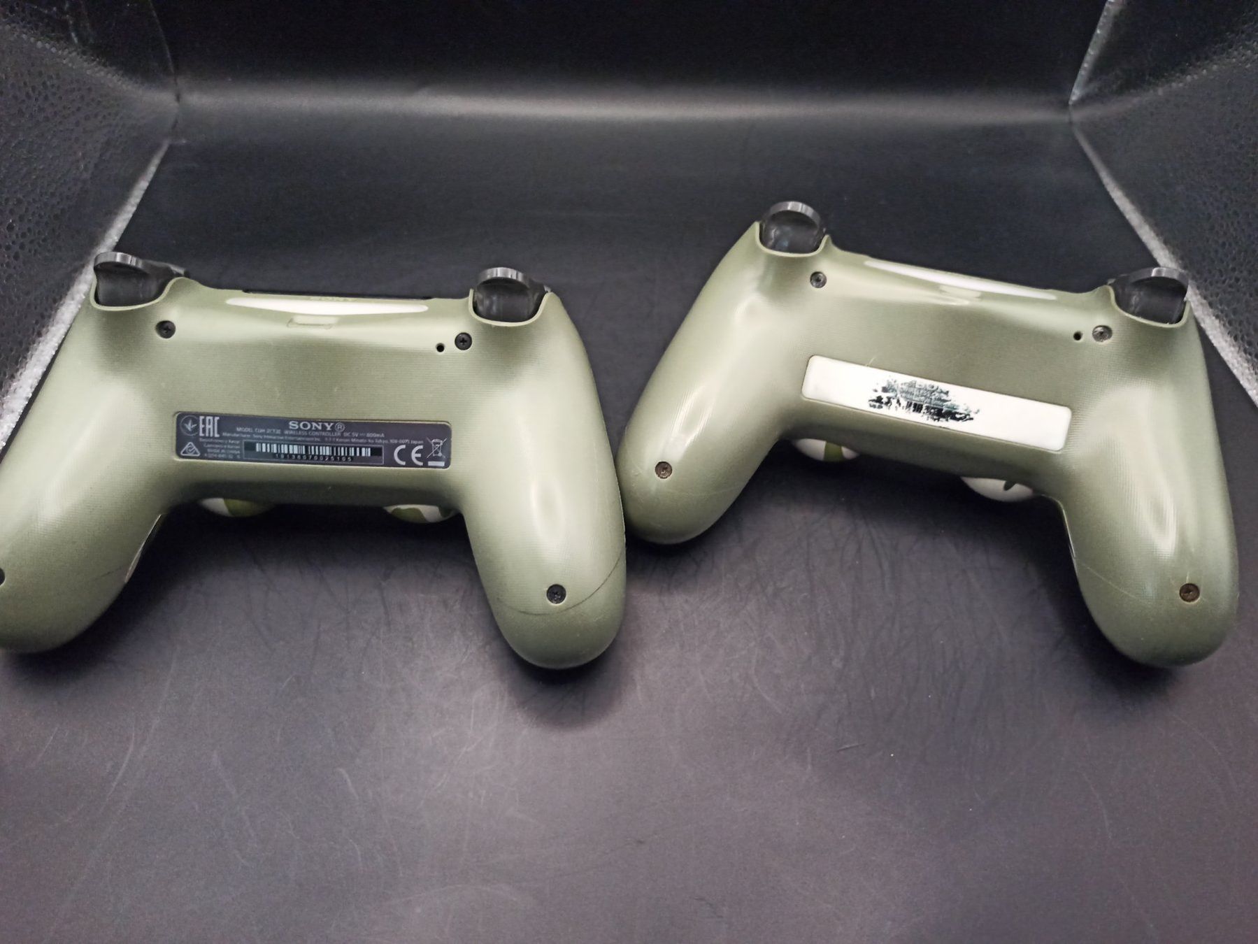 Controller: 2 x Original Controller Sony PS4 Wireless DualShock 4 CAMO – Usato da Oberweningen venduto da mar_87mx 7