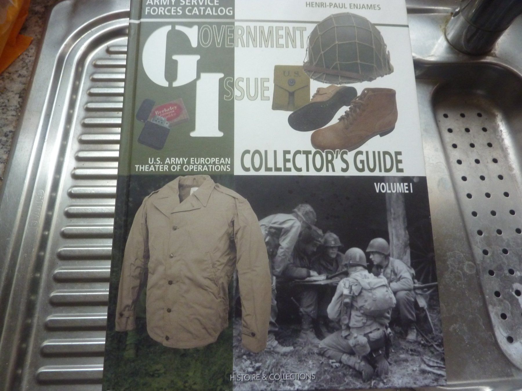 Livres: US ARMY WWII – Neuf avec emballage d'origine à Balsthal par bouteliee