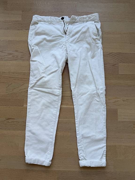 Hosen: Lindbergh Cropped Chino weiss Gr. M – Gebraucht aus Reinach BL von bloom_1999