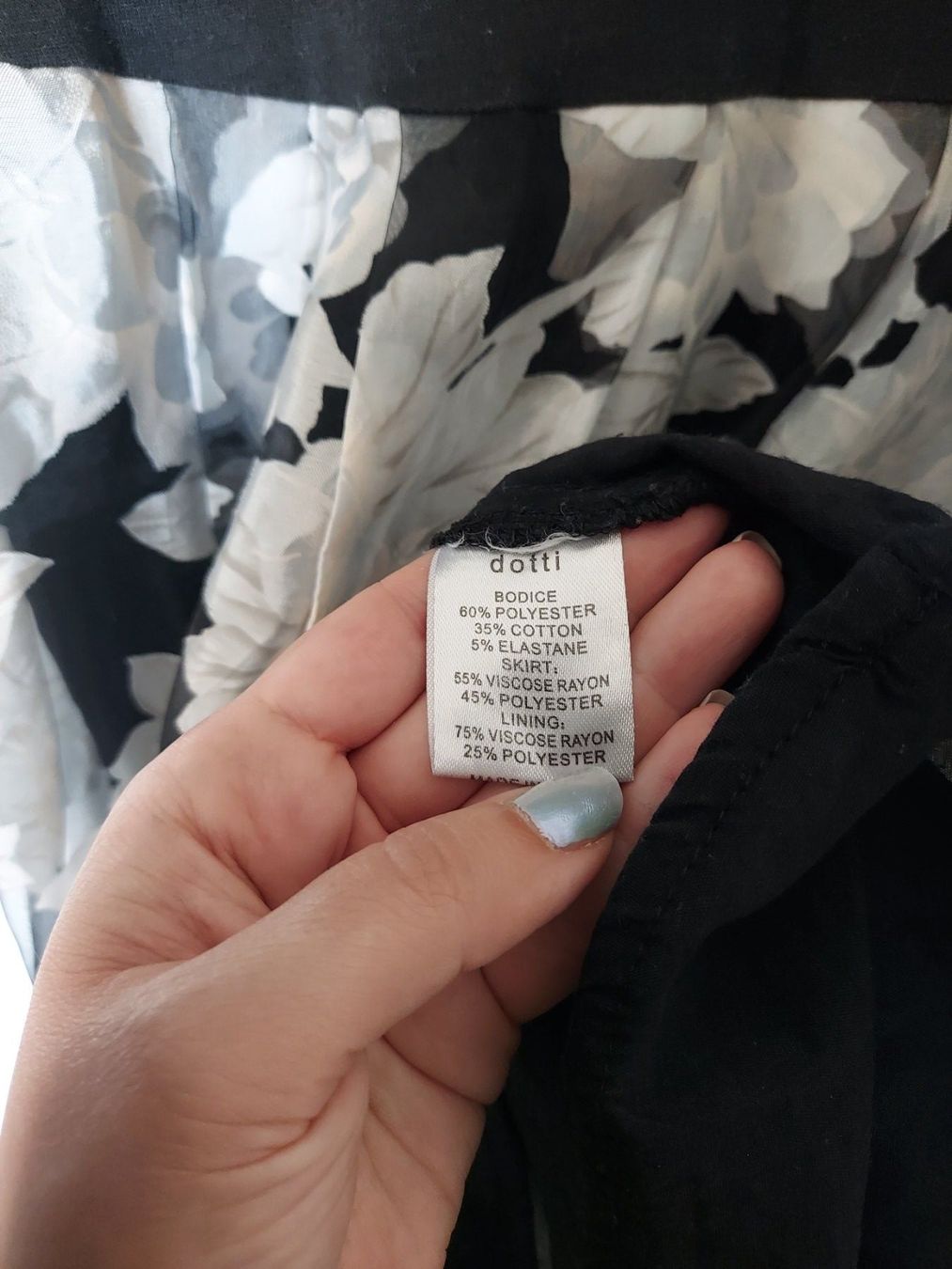 Vestiti: Süsses Kleid mit Blumenmuster von dotti – Usato da Muri b. Bern venduto da mar_2hpg 1