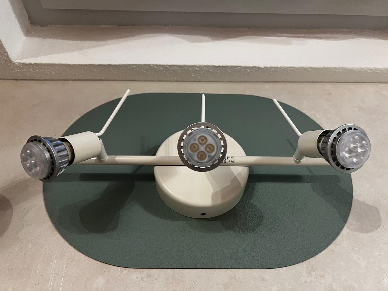 Lampade: Lampada bianca con tre faretti – Usato da Pazzallo venduto da nic_6zpt