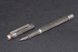 Rotring Newton 600 LAVA Füllfederhalter, LAVA, M, 90er Jahre