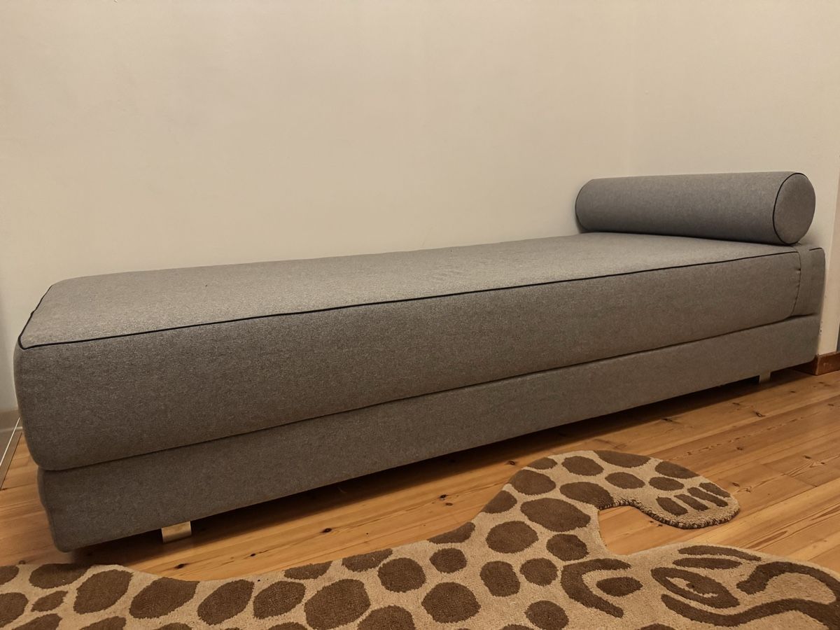 Chaises longues: Daybed grey / sofa bed in great condition – D'occasion à Pfaffhausen par DariaStuder