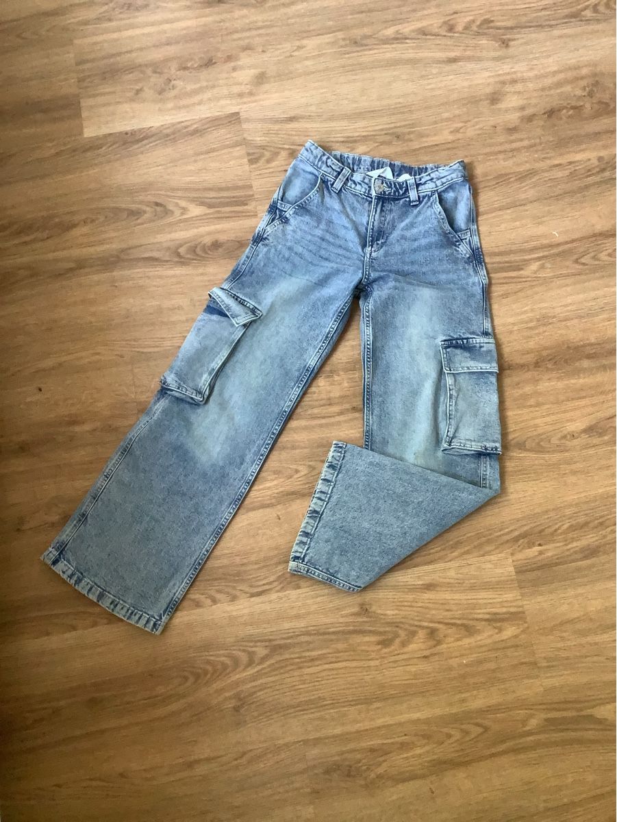 H&M Hosen: Baggy Light washed Cargo Jeans – Gebraucht aus Uznach von sal_cf8p 2