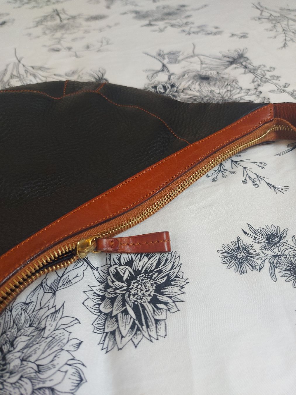 Aigner Borse da donna: Sac à main Aigner en cuir – Nuovo (secondo la descrizione) da Lausanne venduto da Super-cerise 3