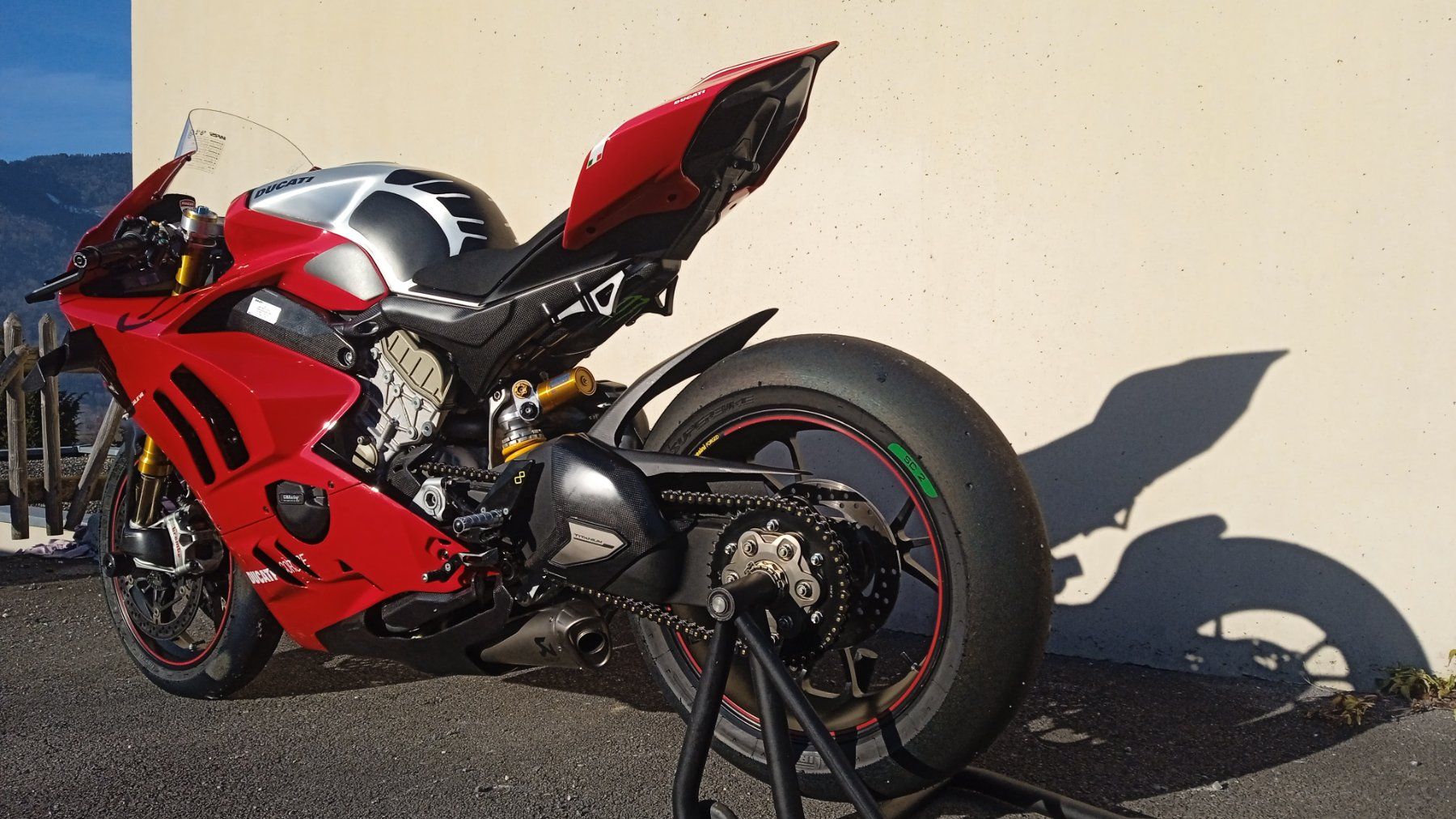 Ducati Strada: Ducati Panigale V4R – Usato da Zizers venduto da AstraT 1