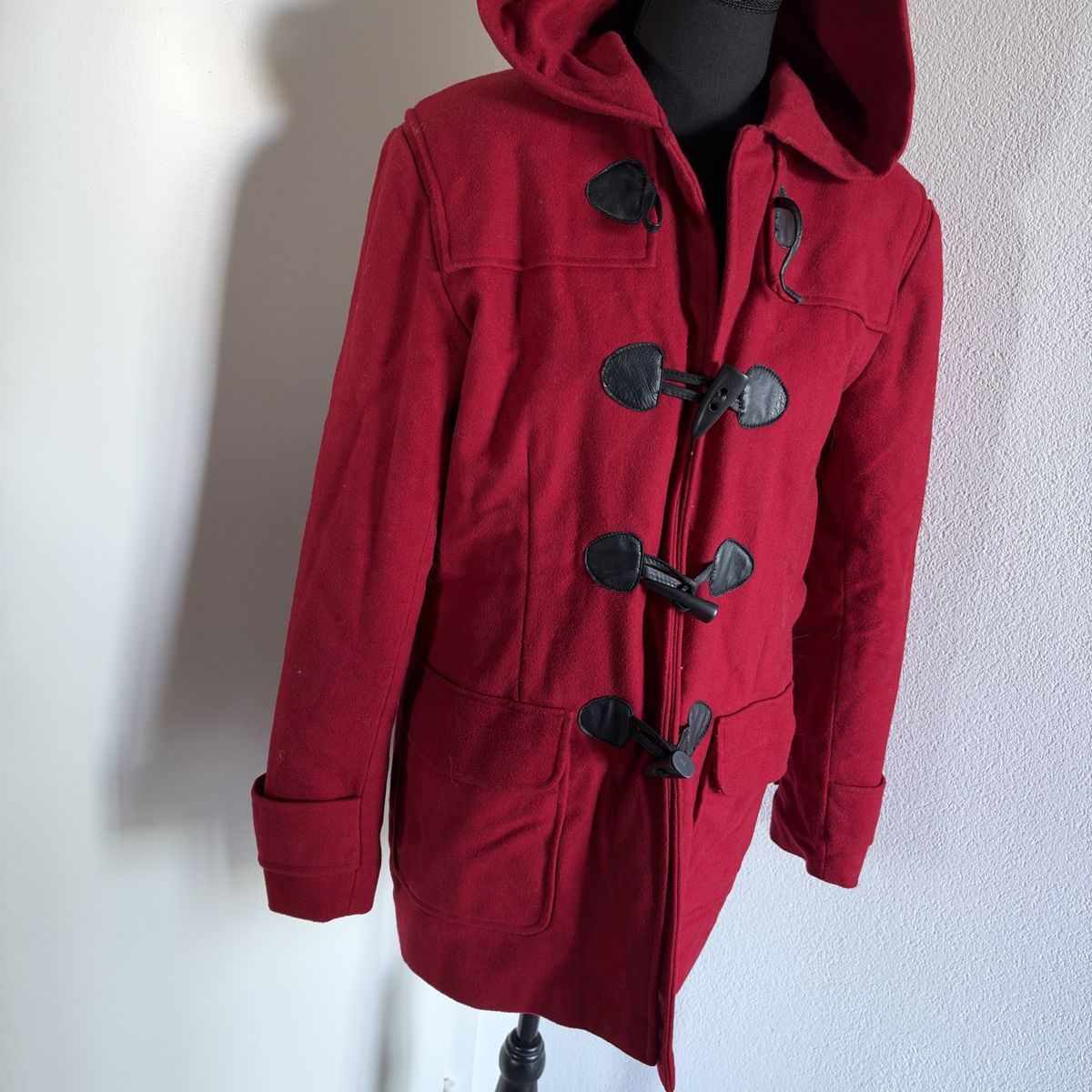 Cappotti: RED WOOL HOODED DUFFLECOAT  – Usato da Zofingen venduto da JumpInVintage 3