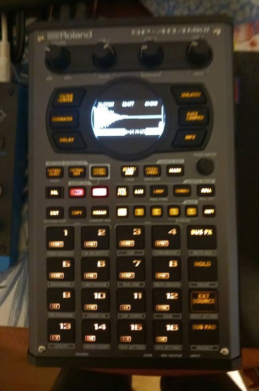 Roland Musikinstrumente: Roland SP404 mk2 – Gebraucht aus Basel von Jester0