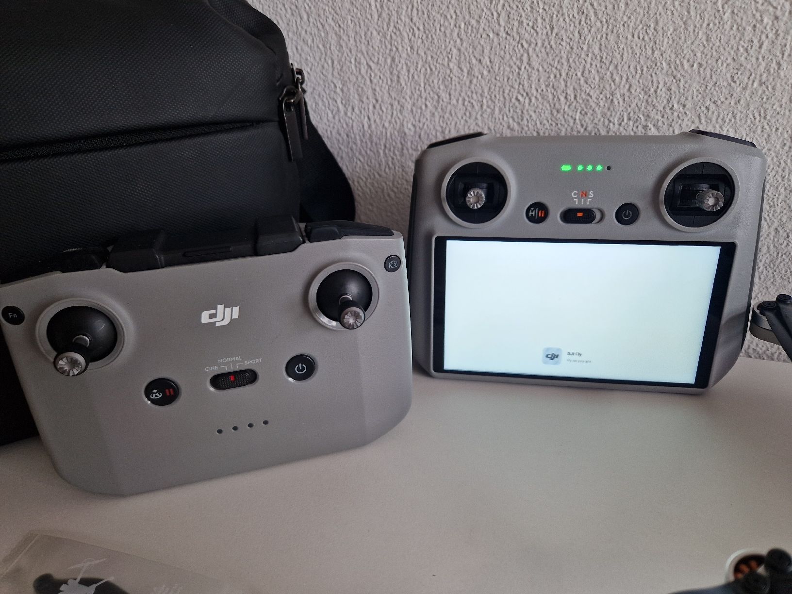DJI RC Modellbau: DJI Mini 3 Pro. 4 Akkus, 2 Controller!! – Gebraucht aus Chur von patrrickc. 2