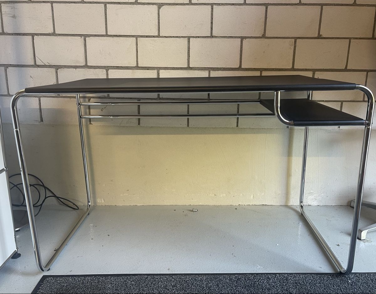 Tavoli: Vintage Bauhaus Stil Schreibtisch / Computertisch – Usato da Mönchaltorf venduto da tex-52
