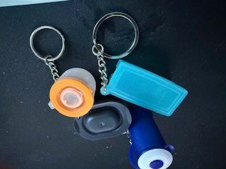 Schlüsselanhänger & - bänder: mini Tupperware Schlüsselanhänger – Gebraucht aus Uster von Greece123