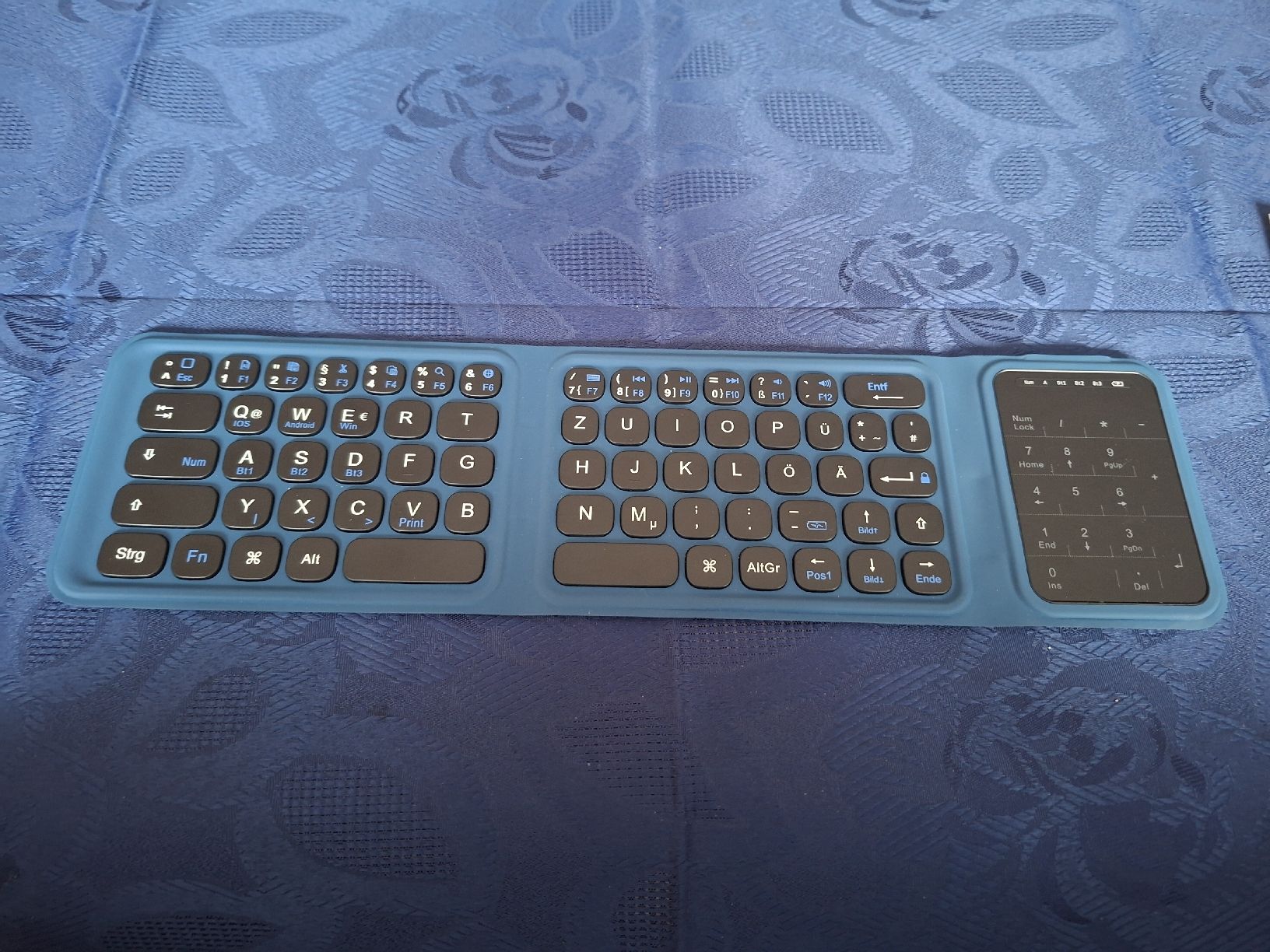 Tastiere: Faltbare Bluetooth Tastatur mit Ziffernblock – Nuovo (secondo la descrizione) da Marbach LU venduto da antanarivo