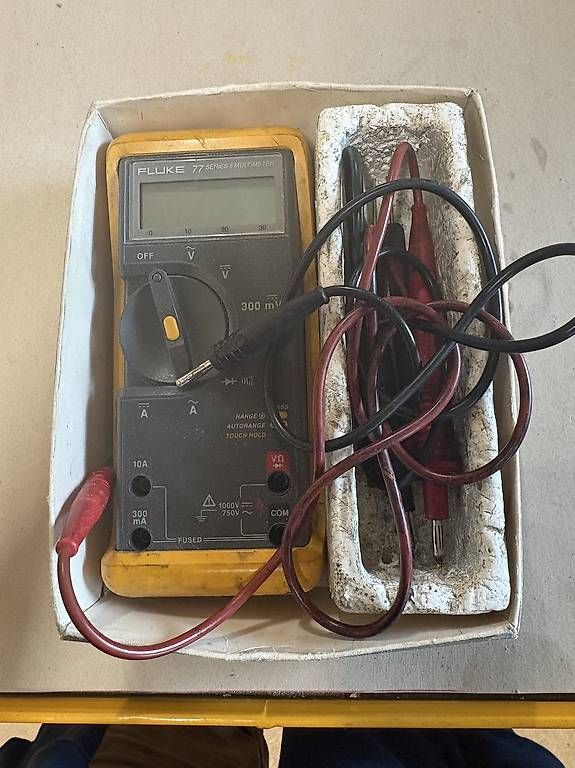 Misurare: Voltmesser Fluke – Usato da Luzern venduto da san_cbm8
