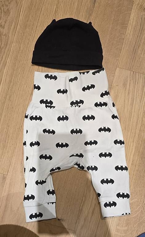 Lotti & Set di vestiti: Batman Kleiderset Grösse 56 – Usato da Boll venduto da BernerIn_89 1