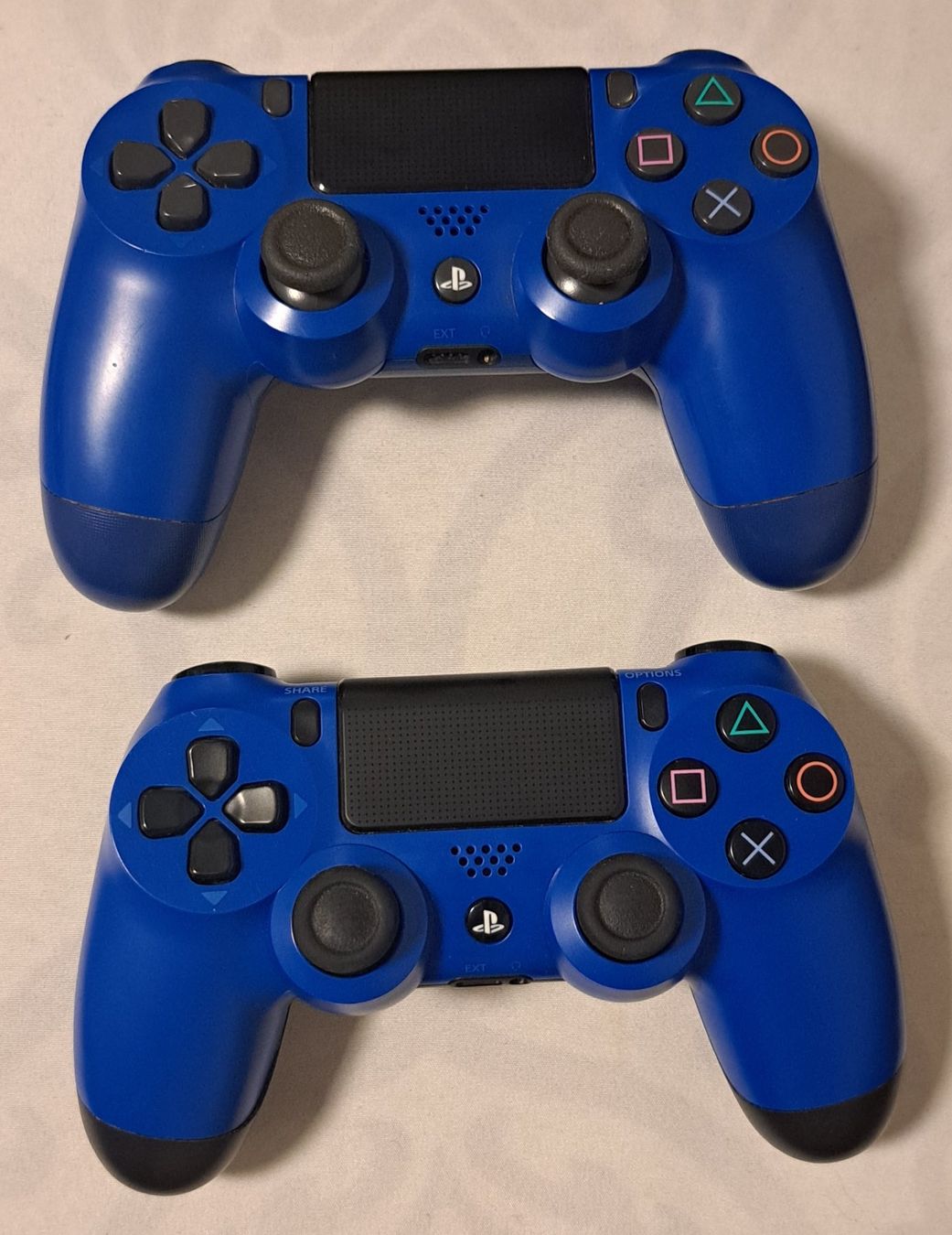 Sony Controller: Ps4 Controller Original SONY 2 Stück – Gebraucht aus Biel/Bienne von Sasha4u 1