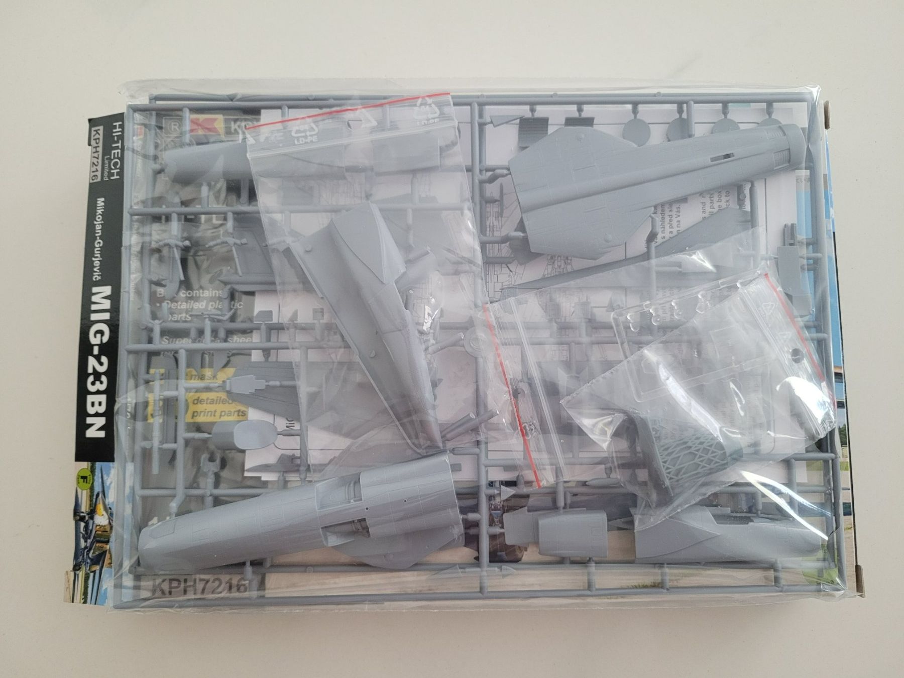 Kit di modellismo & Modellini statici: KPH7216 MiG-23BN Soviet Fighter Bomber Jet 1/72 – Nuovo (secondo la descrizione) da Luzern venduto da igvu333 2