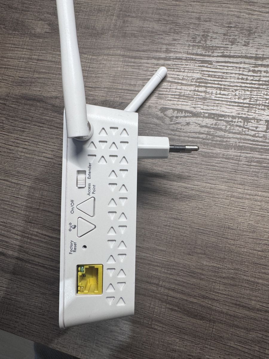 Netgear WiFi: Netgear WiFi Range Extender EX6100 – Usato da Dachsen venduto da eli_tm6z 1