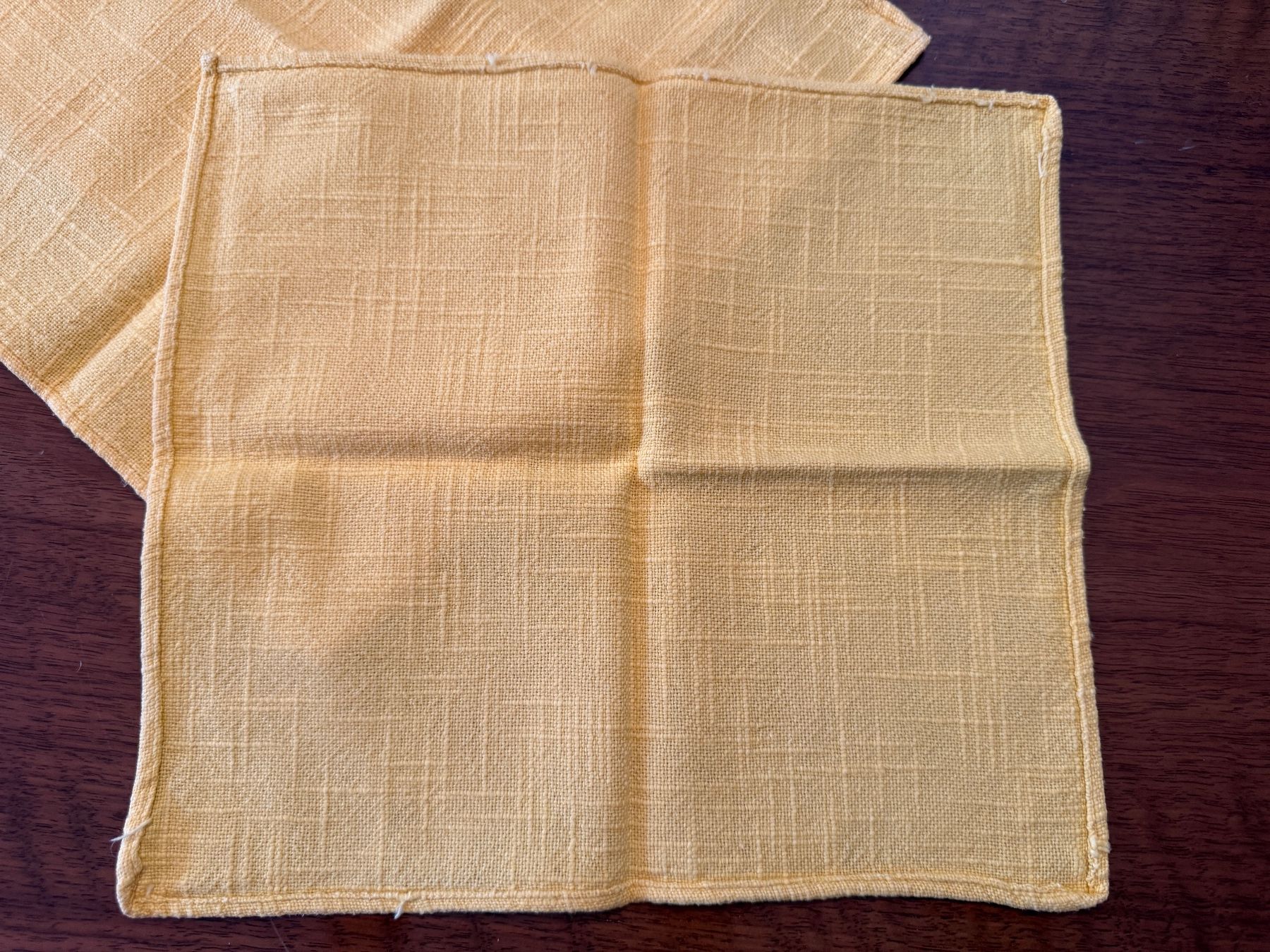 Serviettes: 6 Stoffservietten gelb Leinen 26x28cm – D'occasion à Erstfeld par Uhu1980 2