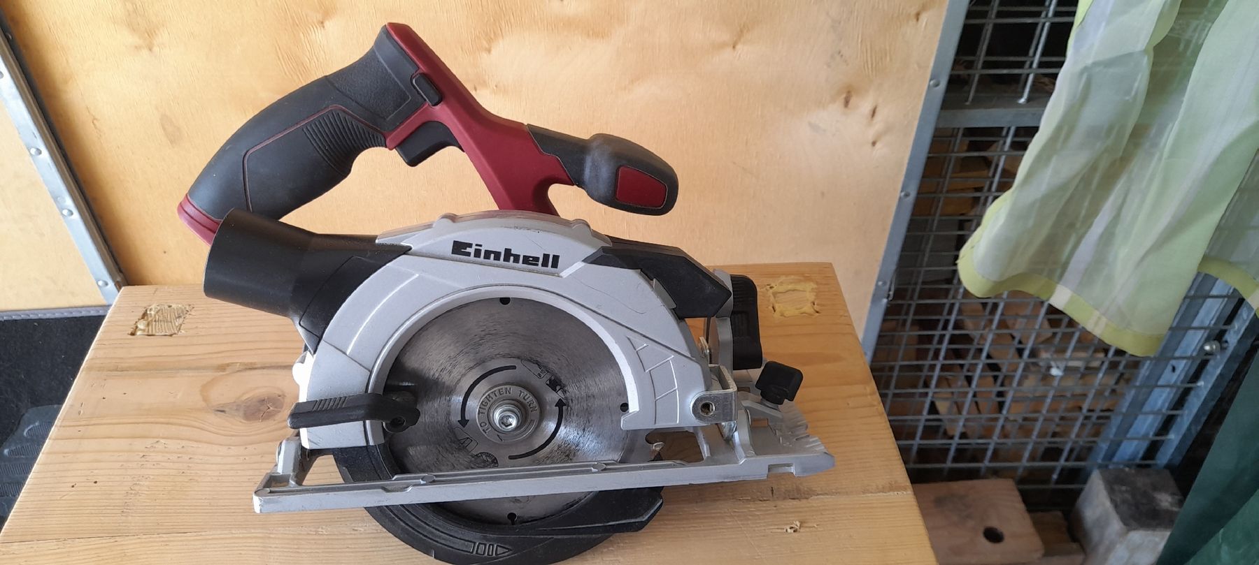 Einhell Toutes les machines: Akku Hand Kreissäge – D'occasion à Walzenhausen par and_55gb 2