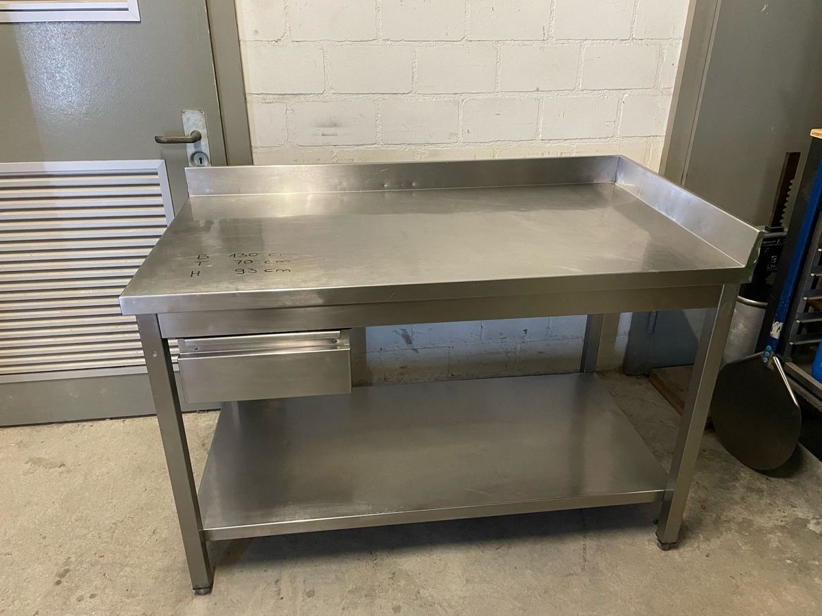 Tables: Edelstahltisch – D'occasion à Rupperswil par pimi88