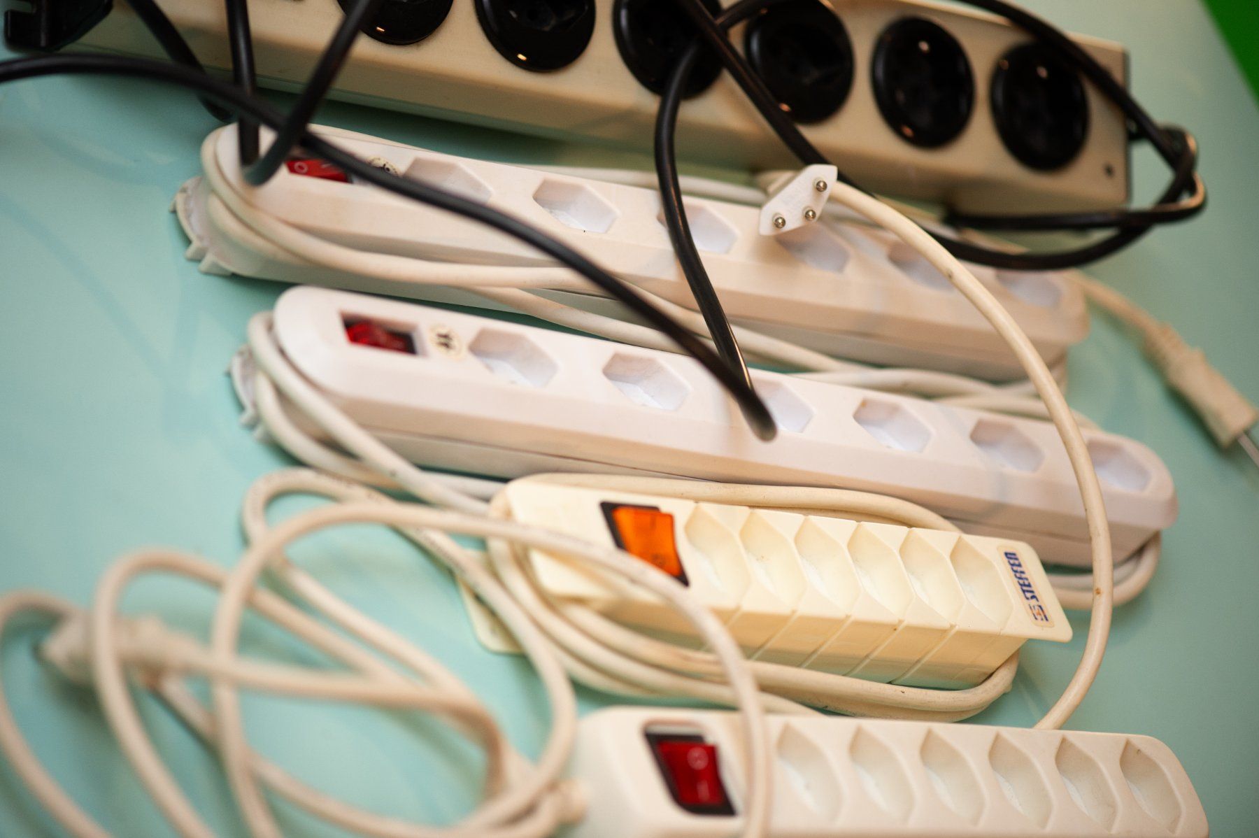 Alimentazione elettrica: 5 Strom Steckleisten – Usato da Reinach BL venduto da ATA2013 1