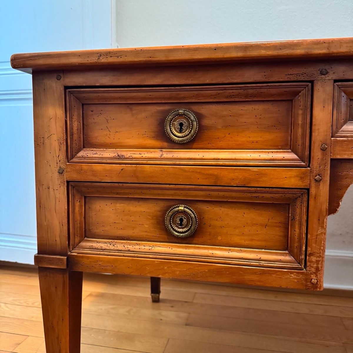 Bureaux: Bureau  – D'occasion à Lausanne par ami_yg6t 2