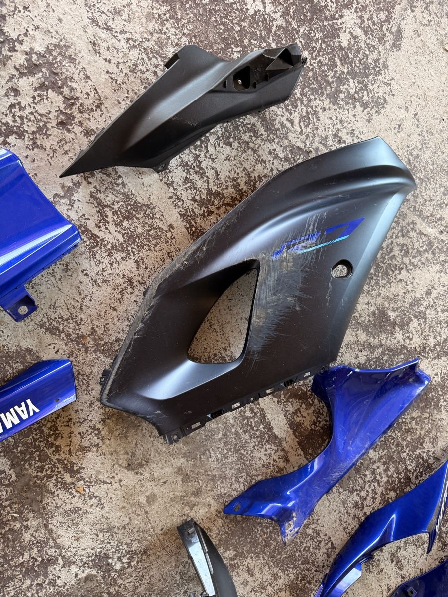 Yamaha Tutti i ricambio per moto: Yamaha r7 Verkleidung original – Usato da Wetzikon ZH venduto da HD2004 1