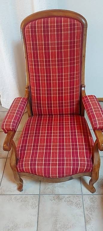 Sessel: Fauteuil rouge – Gebraucht aus La Sarraz von Eliza45