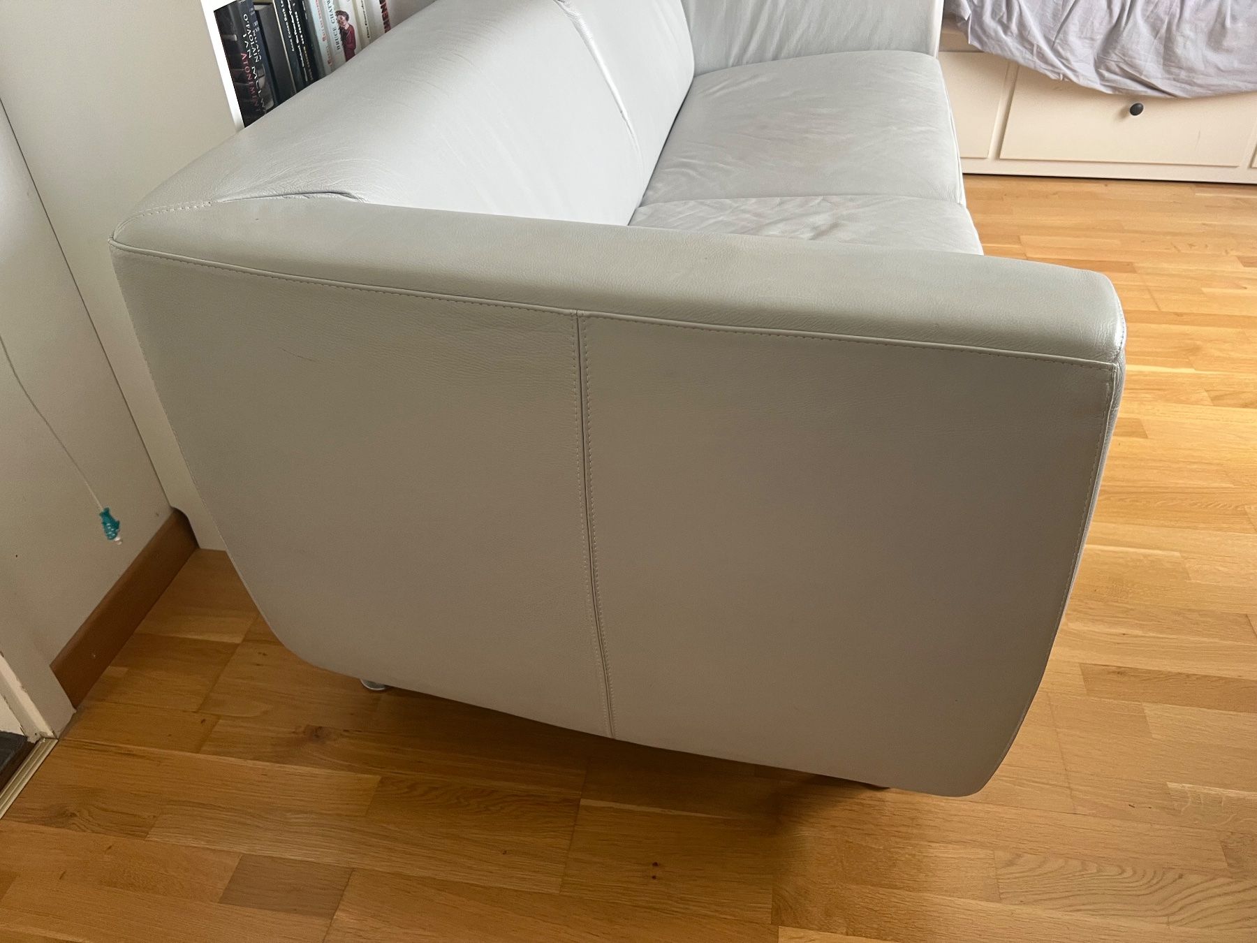 Divani: Schickes, graues Ledersofa - Top Zustand – Usato da Rüschlikon venduto da mssereina 2
