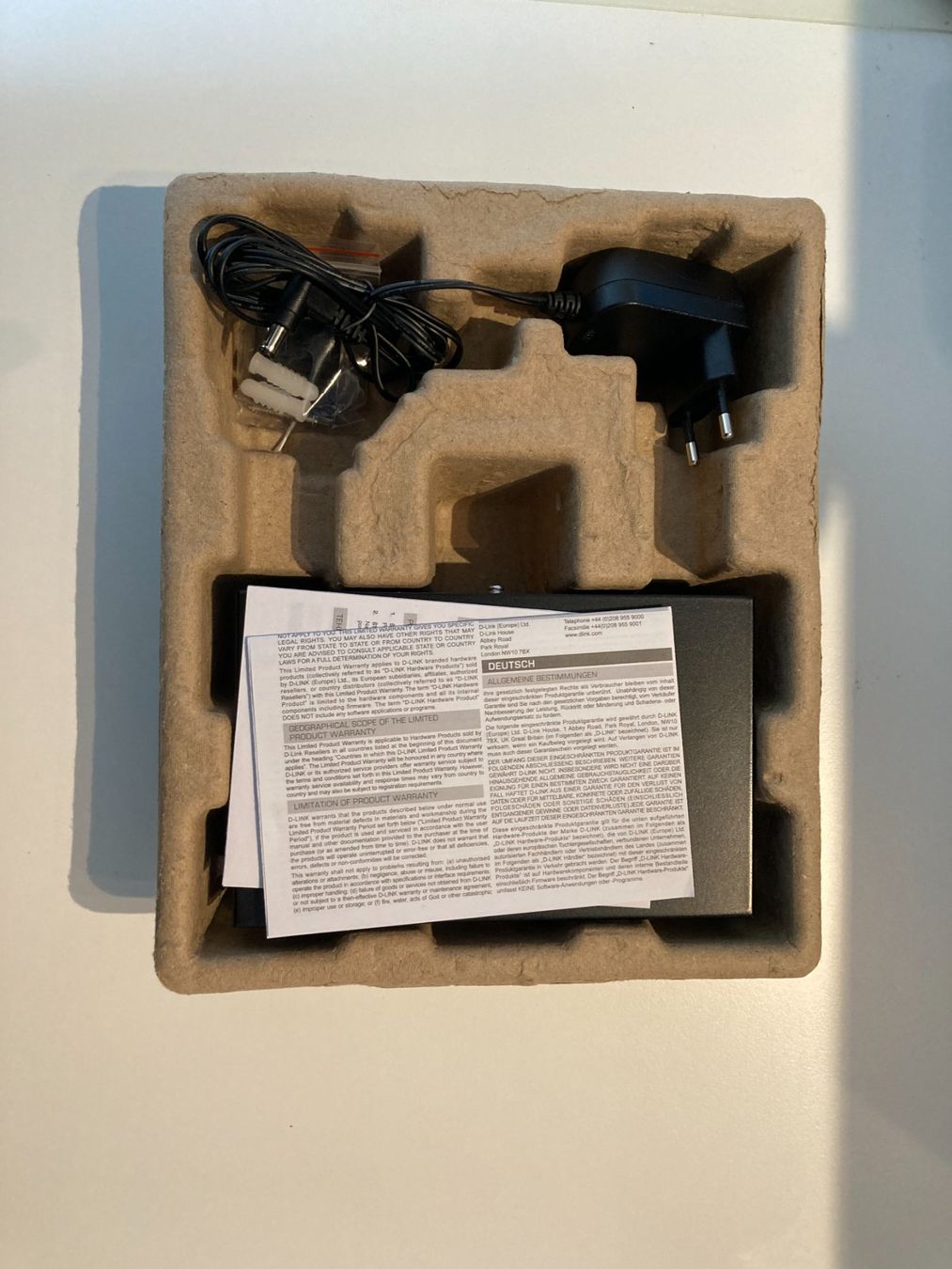 Hubs & Switches: D-LINK SWITCH DGS-108 – Gebraucht aus Hinterkappelen von deev 1