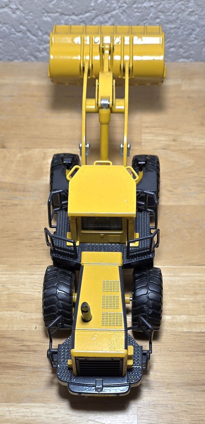 Komatsu Kit di modellismo & Modellini statici: Komatsu WA600 Radlader, Siku Modell – Usato da Männedorf venduto da Modellbau-wyss 1