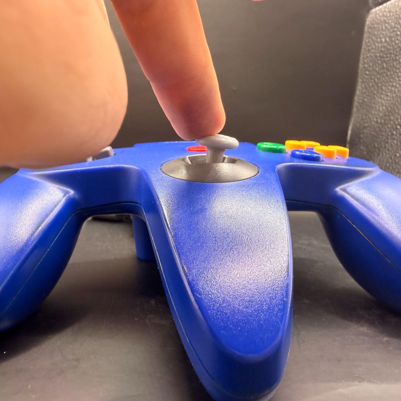 Nintendo Controller: Original Nintendo 64 N64 Controller Blau mit Controller Pak – Usato da Düdingen venduto da Nerdworld 7