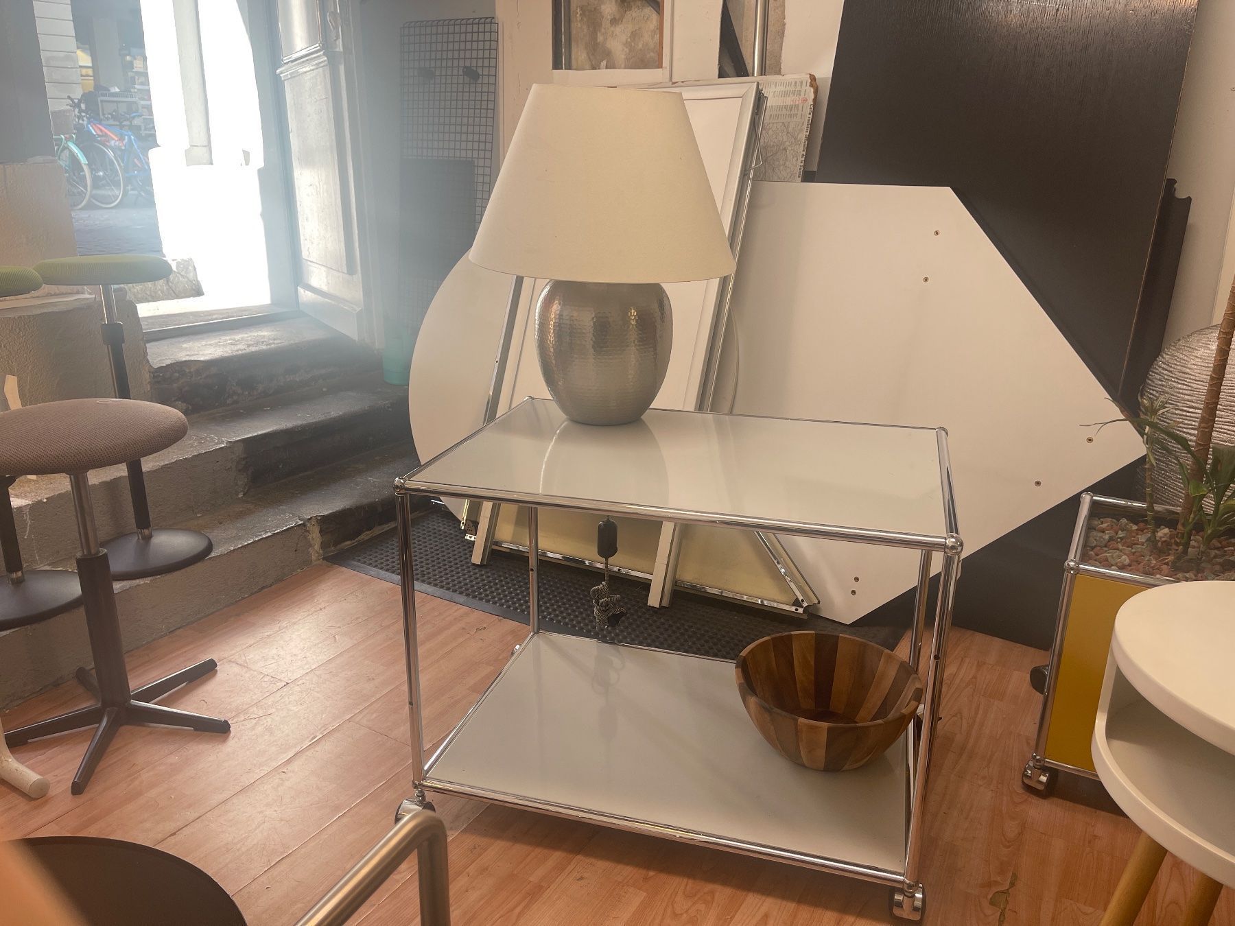 USM Tavoli: Usm Praxis  Bar Tisch Lief Gratis – Usato da Thun venduto da Thuno6 3
