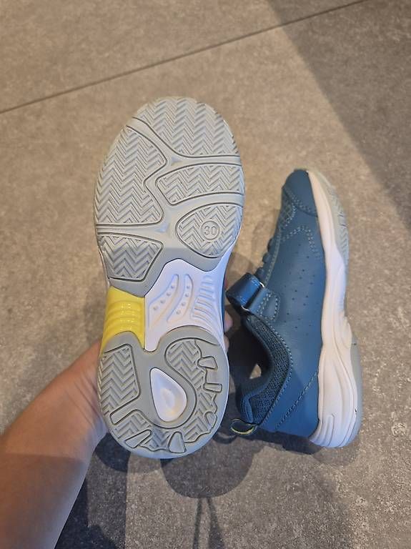 Scarpe per ragazzi: Turnschuhe Kind Grösse 30 NEU – Nuovo (secondo la descrizione) da Zäziwil venduto da Fluh8 1