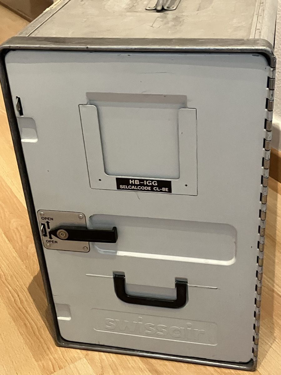 Contenitori edile: Swissair Galley box container Bucher – Usato da Zürich venduto da Classic_Collection_Zurich