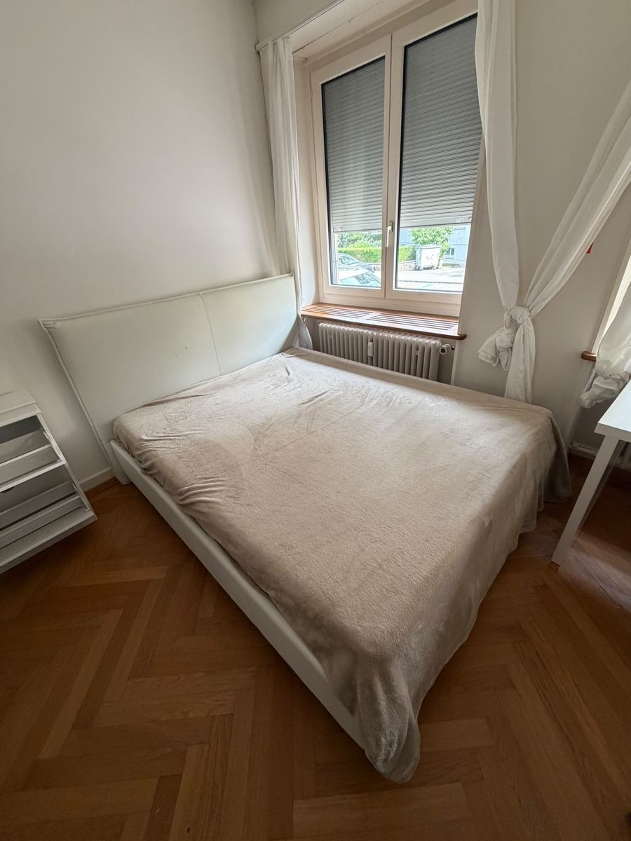 Lits: Storage Bed Frame 200x160cm with Under-Bed Compartment – D'occasion à Zürich par alb_75rw