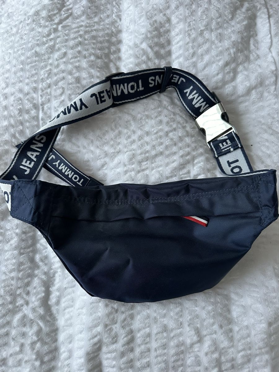 Tommy Hilfiger Taschen: Tommy Hilfiger Bauchtasche – Neu (gemäss Beschreibung) aus Horgen von cec_6ylq 1