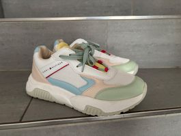 Tommy Hilfiger lässer "bunter" Sneaker - Grösse 39 (eher 38)