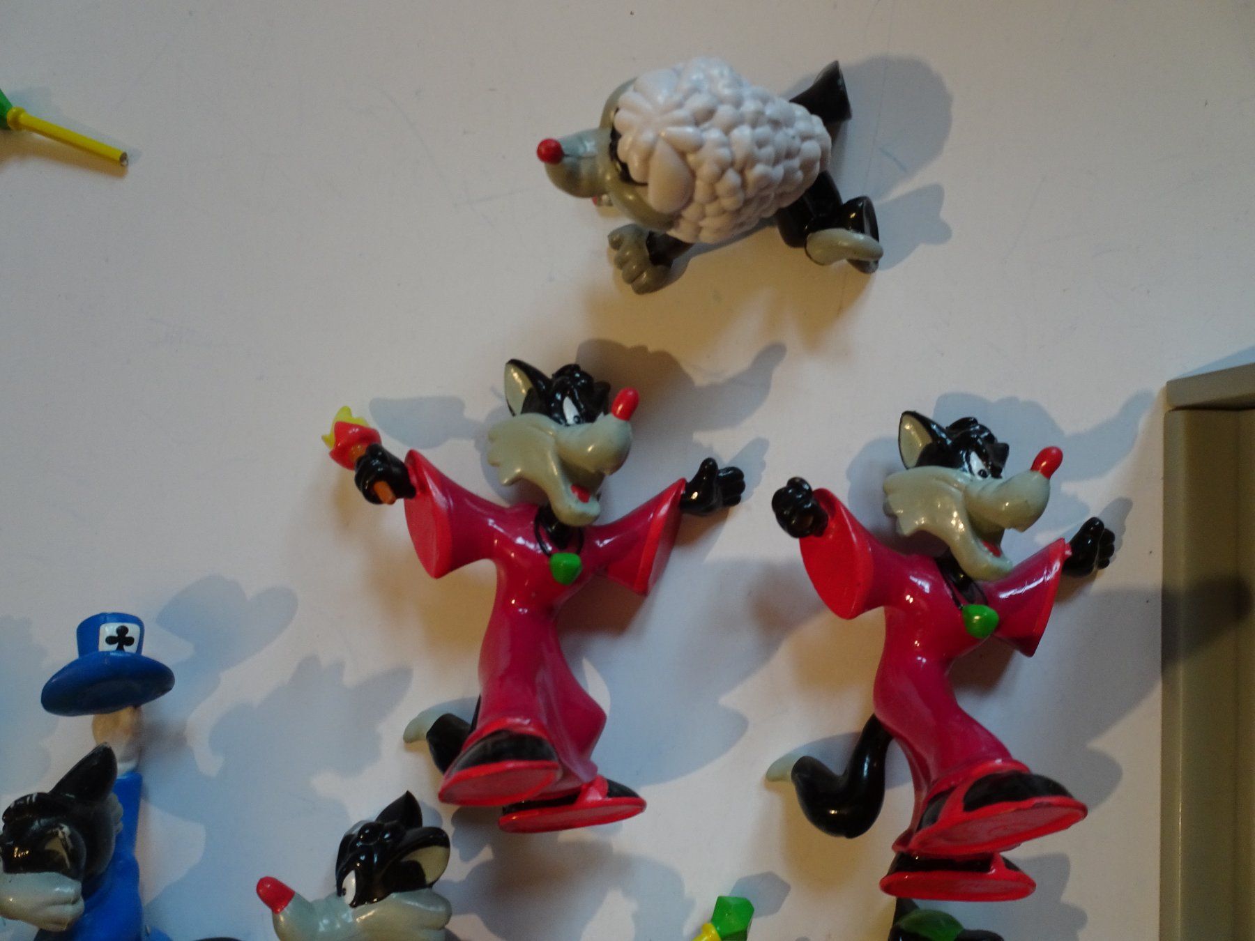 Statuette: 15 Katzen Figuren Von Flunsch 1999 – Usato da Schönenwerd venduto da schnitzunddrunter 2