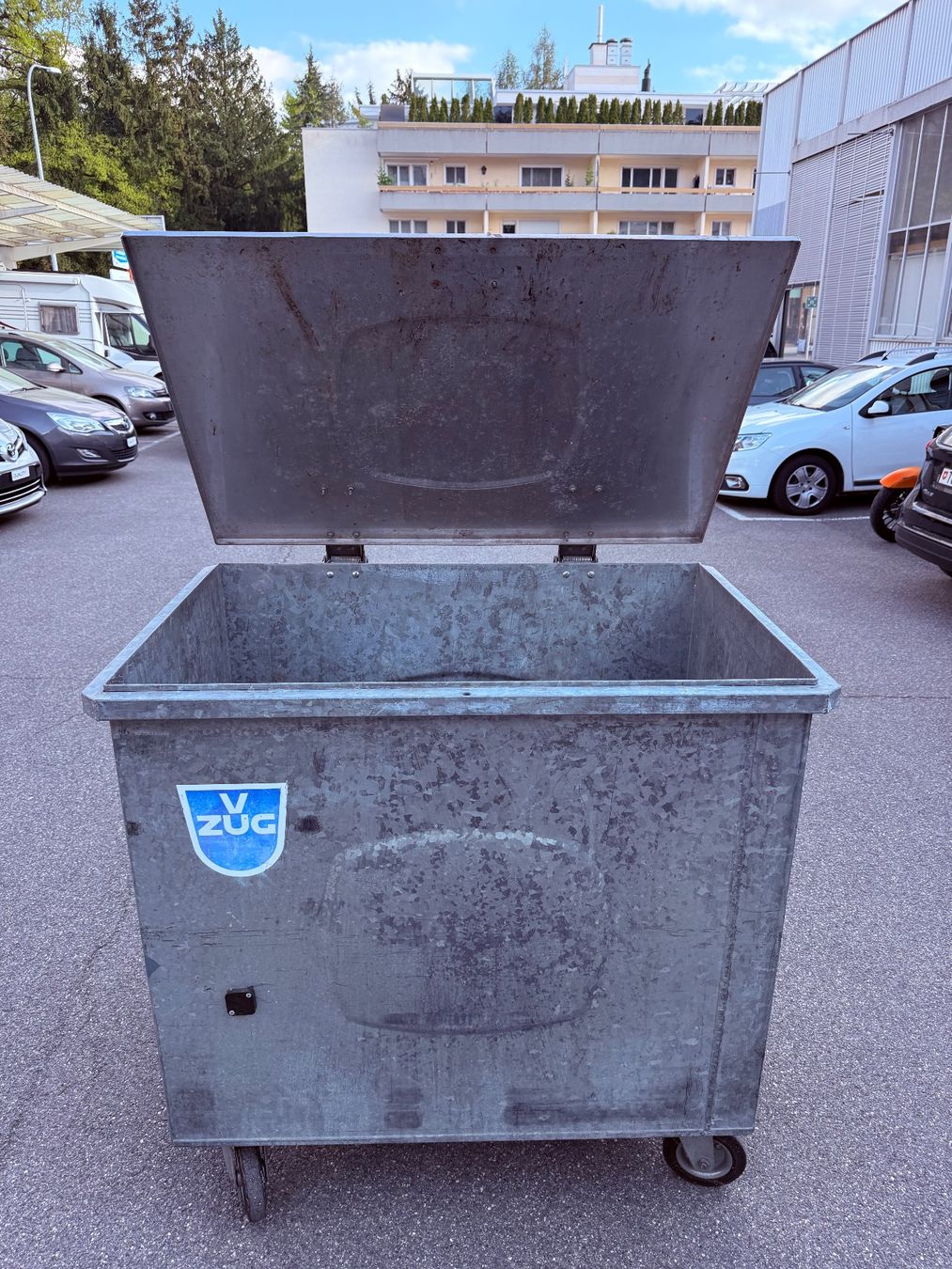 Altro per Ufficio & Commercio: Verzinkter Abfall-Container mit Deckel auf Rollen – Usato da Wil venduto da erdgeschoss_wil 2