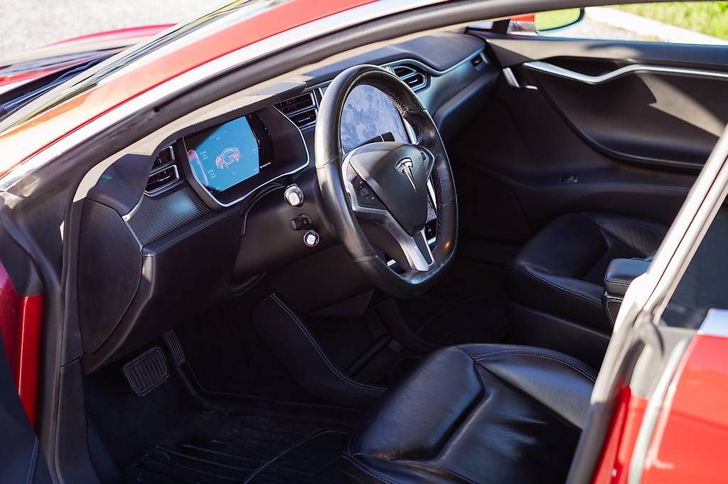 Tesla Autos: Tesla Model S 85D mit free Supercharging – D'occasion à Rümlang par saaji_t 2