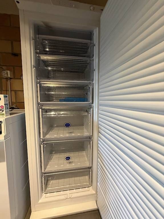 Gefrierschrank: Tiefkühlschrank – Gebraucht aus Konolfingen von dindu91 1