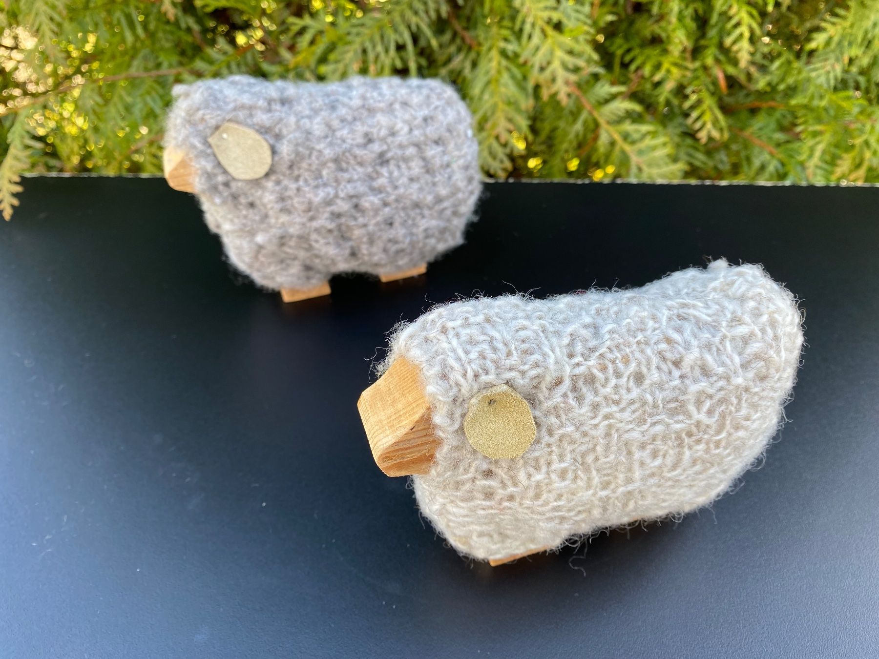 Campanacci mucche: 2 schöne Holzschafe – Usato da Feldbach venduto da Olive1 1