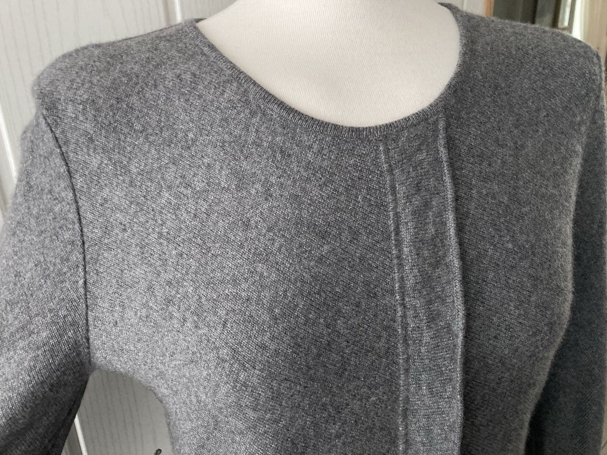 Maglioni & Felpe: Exclusiver Pullover, 50% Kaschmir & 50% Seide, Grösse 38/40 – Usato da Stetten AG venduto da Hanya 3