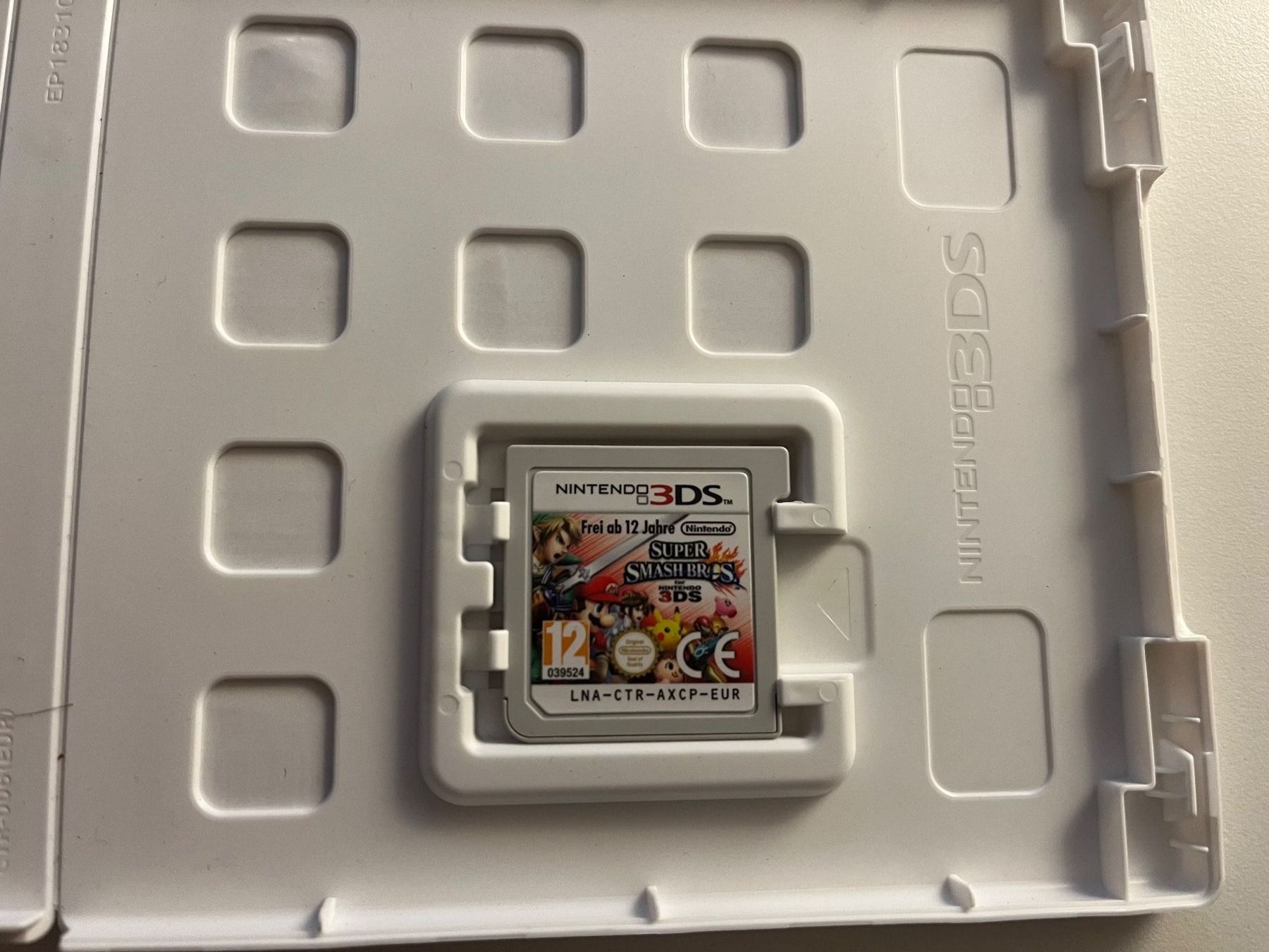 Nintendo Giochi: Super Smash Bros Nintendo 3DS – Usato da Zürich venduto da DoktorDer 2