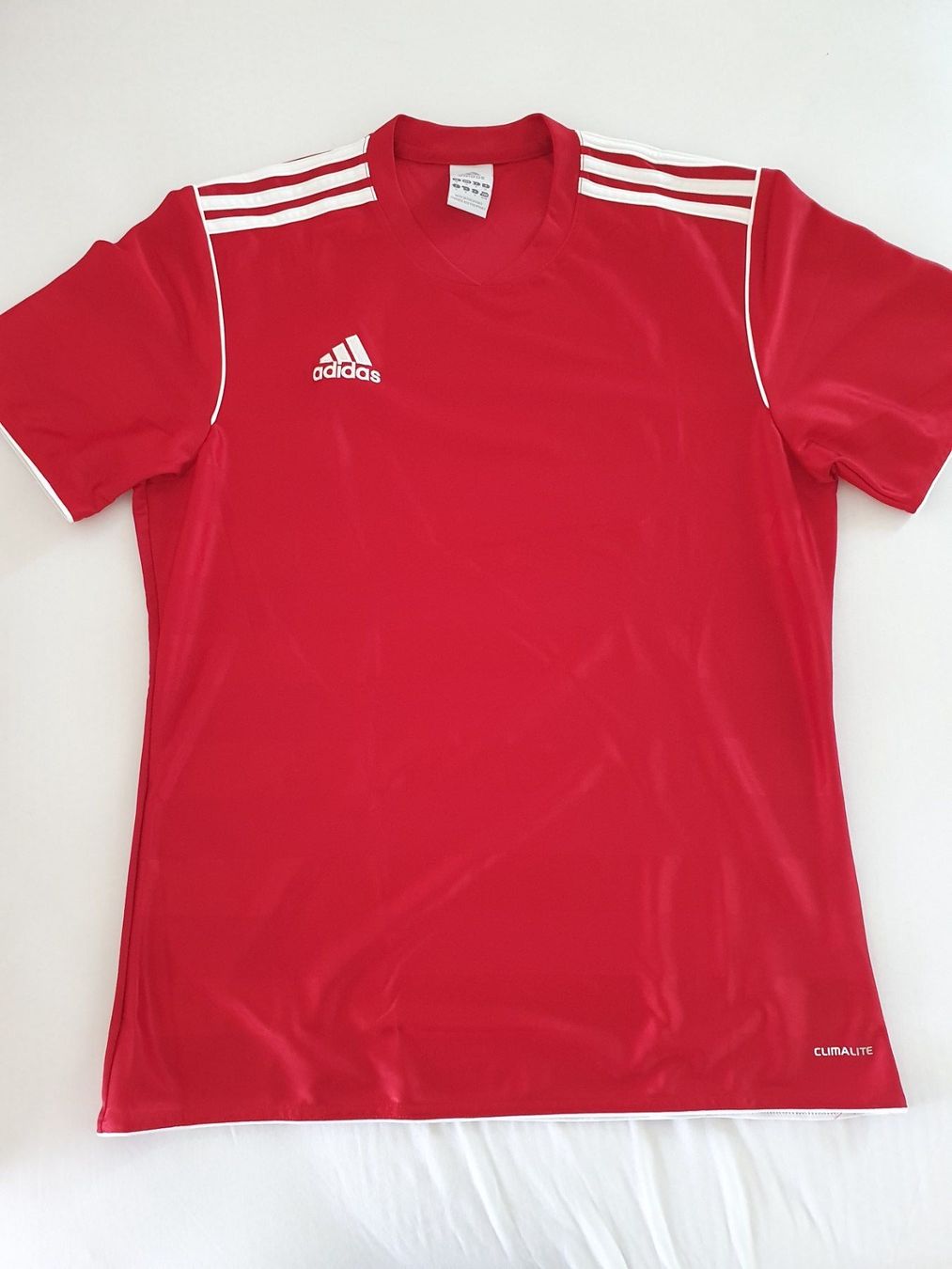Adidas Leibchen & Hosen: Adidas Triko neu – Neu (gemäss Beschreibung) aus Altendorf von caj_hry2