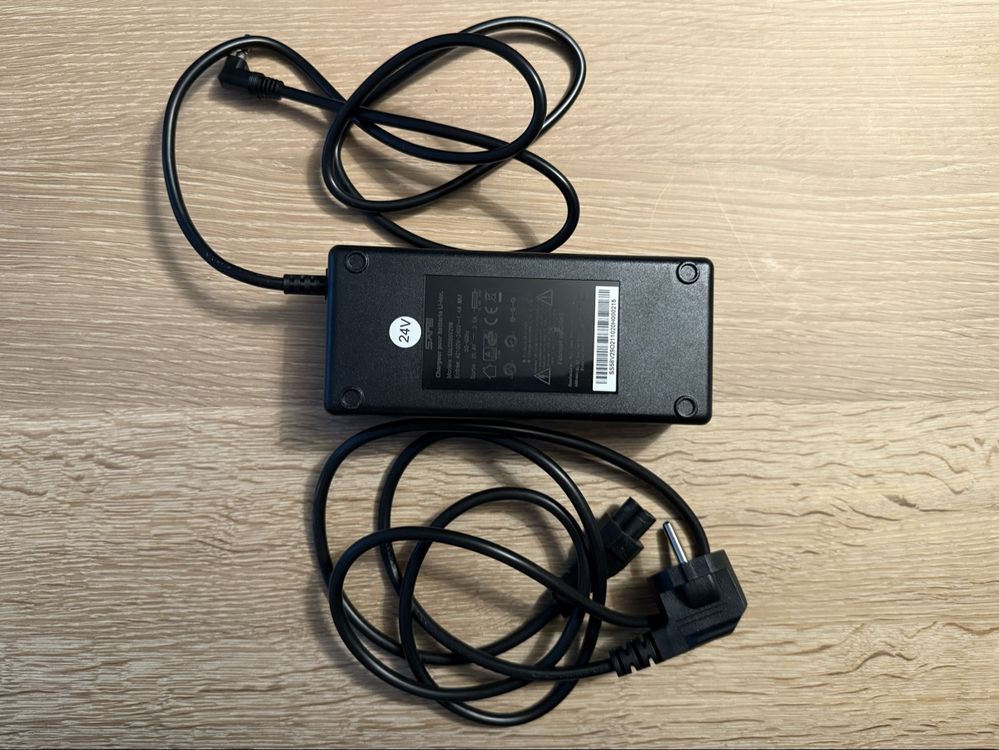Ladegerät für Akku 24 V 10Ah Lithium Ionen