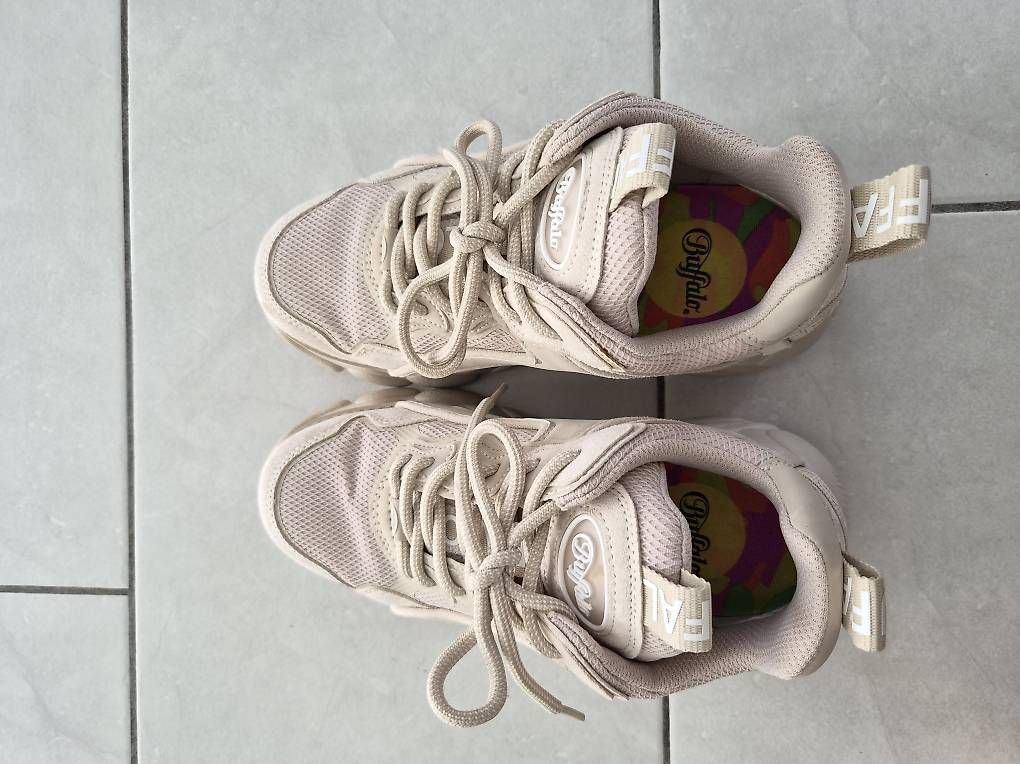 Damenschuhe: Buffalo Damenschuhe hell-beige, Grösse 39 – Gebraucht aus Möriken AG von nipamijule 3