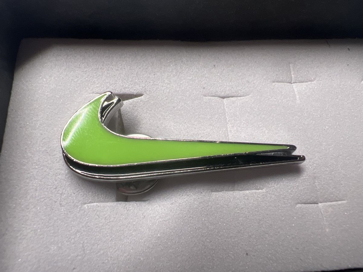 Placchette & Badge: Pin's Nike neuf jamais porté – Nuovo e nell'imballaggio originale da Chenens venduto da anasantos90 3
