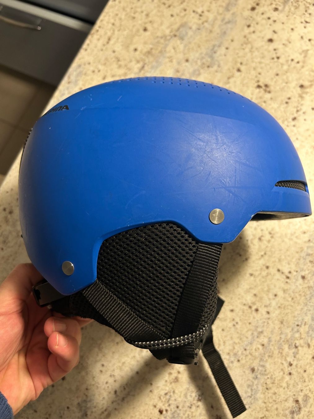 Alpina Caschi: Kinder Ski Helm von Alpina – Usato da Zürich venduto da FrederickSchoeneich 1